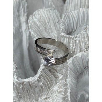 925 Sterling Silver CZ Ring Size 6.5