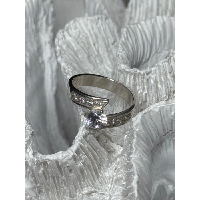 925 Sterling Silver CZ Ring Size 6.5