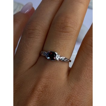 925 Sterling Silver Garnet Ring Size 8.5