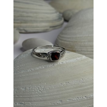 925 Sterling Silver Garnet Ring Size 8.5