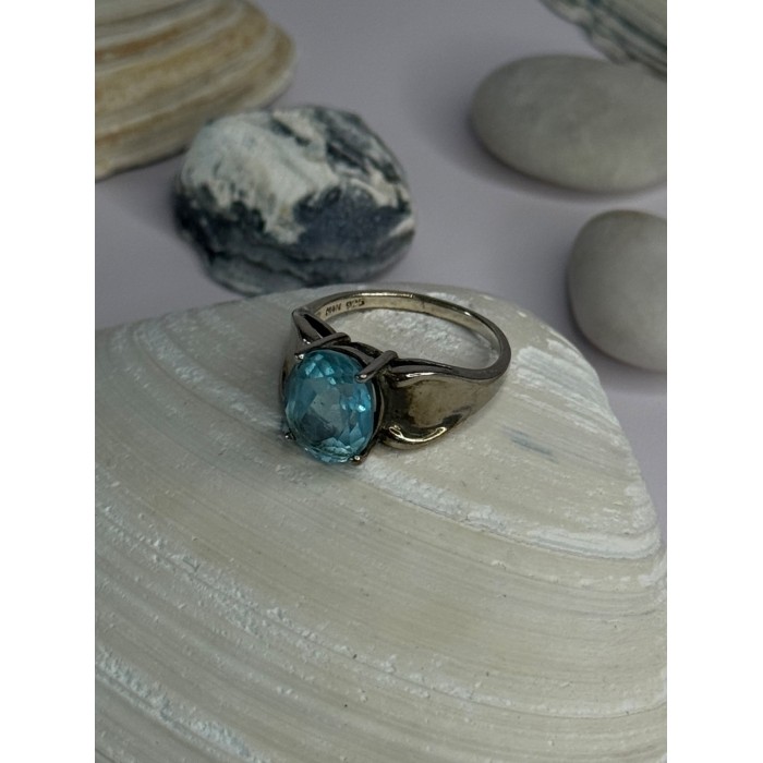 925 Sterling Silver Topaz Ring Size 7