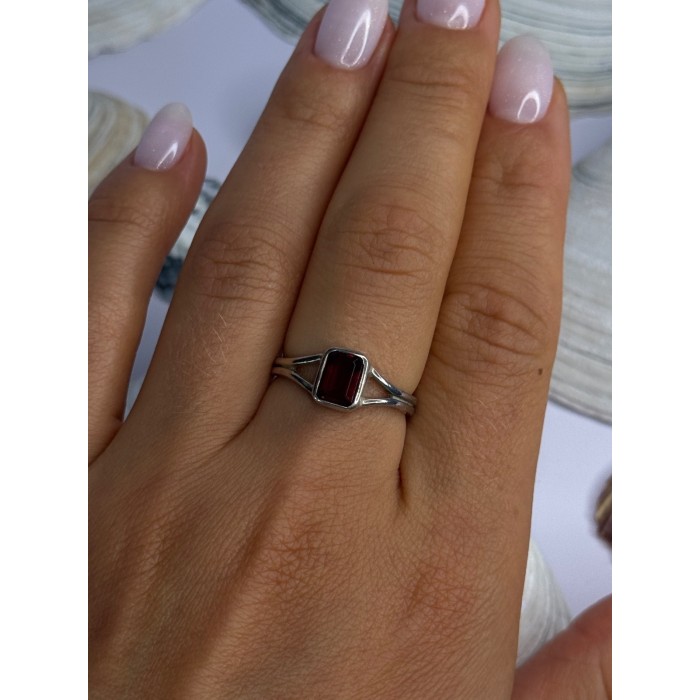 Classy 925 Sterling Silver Garnet Ring Size 8