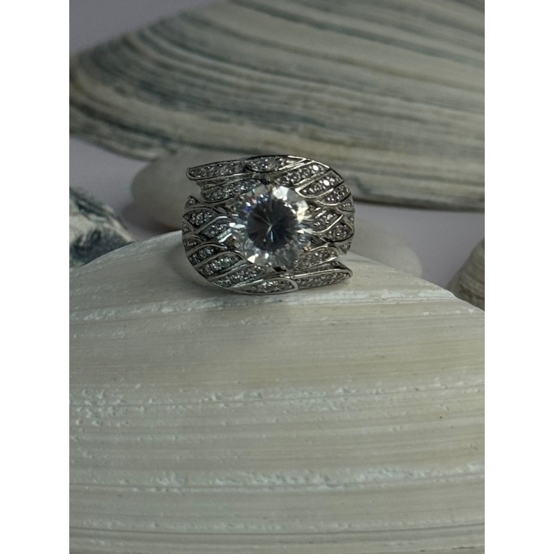 Beautiful Design 925 Sterling Silver Cz Ring Size 5.5