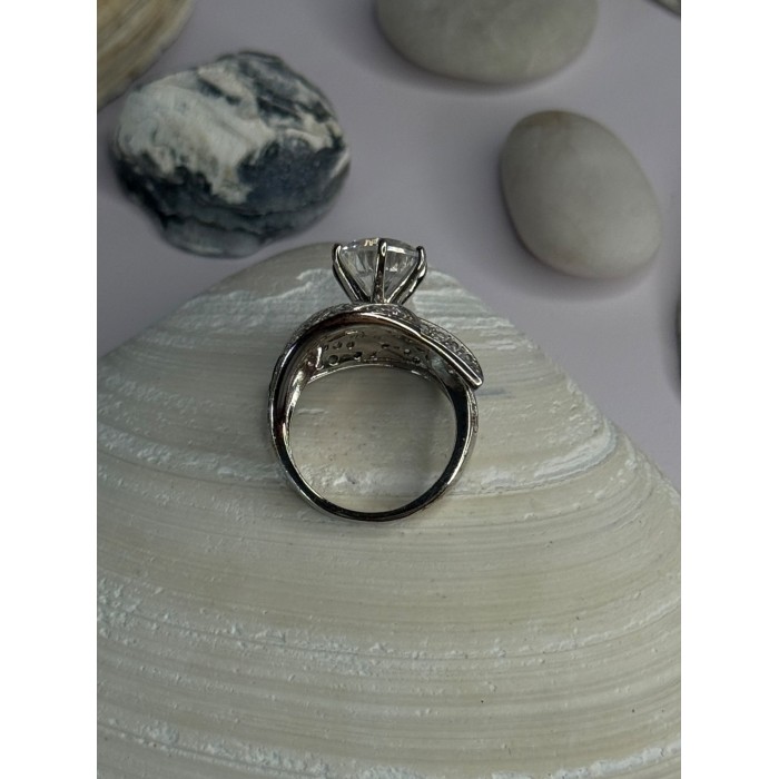 Beautiful Design 925 Sterling Silver Cz Ring Size 5.5