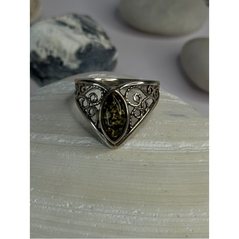 Vintage Classy Design 925 Sterling Silver Amber Ring Size 6