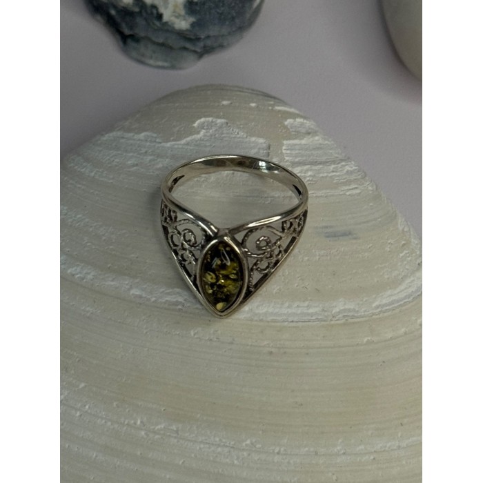 Vintage Classy Design 925 Sterling Silver Amber Ring Size 6