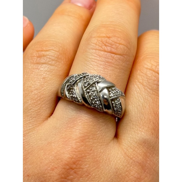925 Sterling Silver Diamonds Ring Size 8