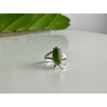 925 Sterling Silver Green Nephrite Ring Size 6.5