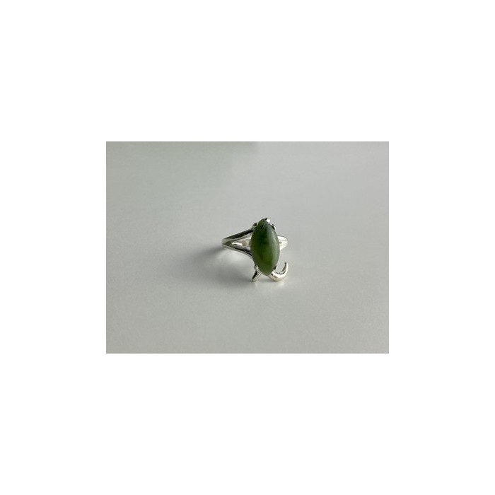 925 Sterling Silver Green Nephrite Ring Size 6.5
