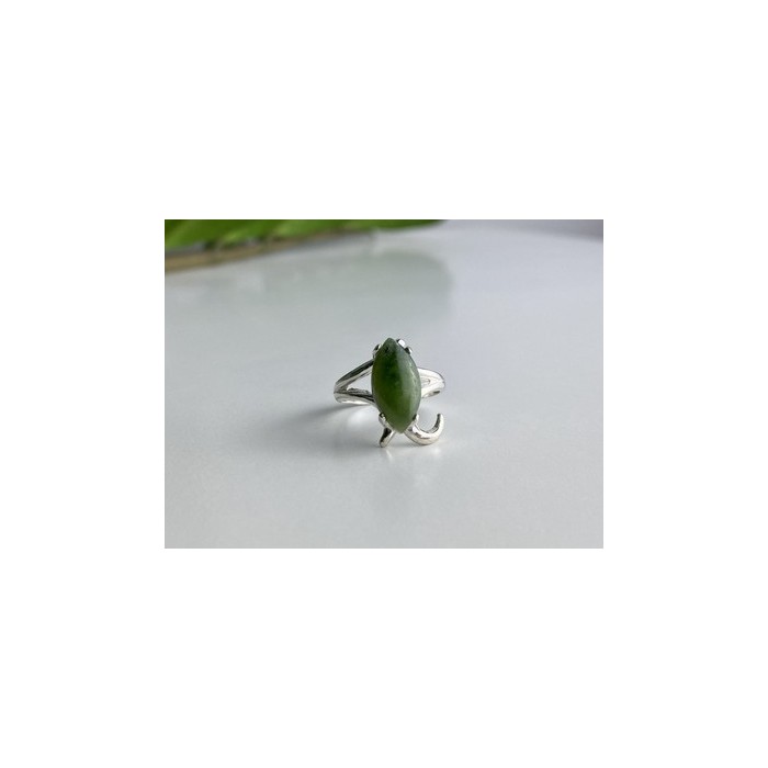 925 Sterling Silver Green Nephrite Ring Size 6.5