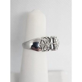 14K WHITE GOLD & DIAMONDS .5ct RING  SIZE 4