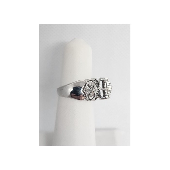 14K WHITE GOLD & DIAMONDS .5ct RING  SIZE 4
