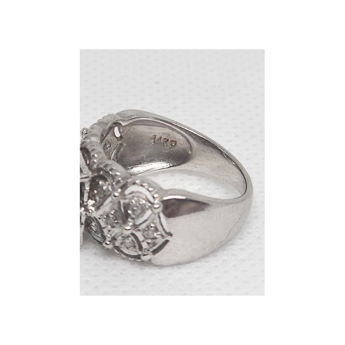 14K WHITE GOLD & DIAMONDS .5ct RING  SIZE 4