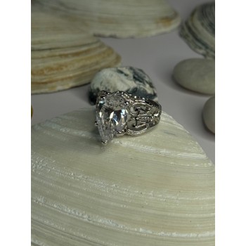Elegant Design 925 Sterling Silver Beryl Ring Size 8