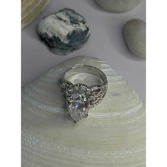 Elegant Design 925 Sterling Silver Beryl Ring Size 8