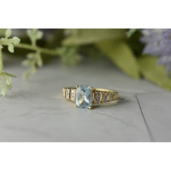 10K YELLOW GOLD AQUAMARINE & DIAMONDS RING SIZE 7