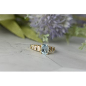 10K YELLOW GOLD AQUAMARINE & DIAMONDS RING SIZE 7