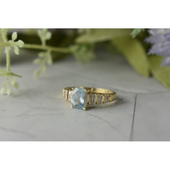 10K YELLOW GOLD AQUAMARINE & DIAMONDS RING SIZE 7