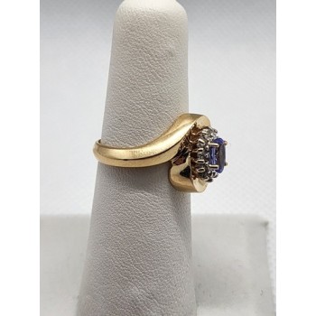 14K YELLOW GOLD TANZANITE & DIAMONDS RING  SIZE 5