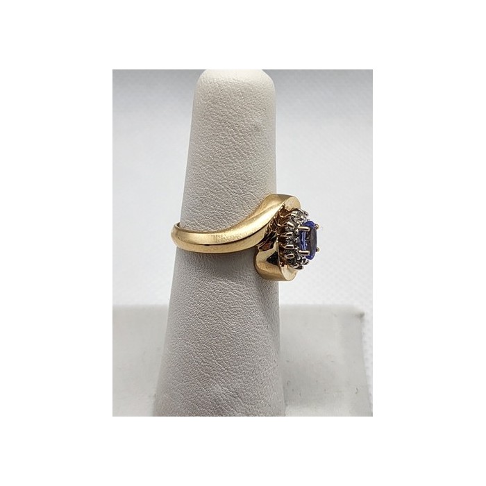 14K YELLOW GOLD TANZANITE & DIAMONDS RING  SIZE 5