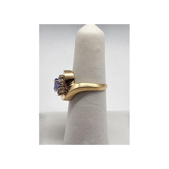 14K YELLOW GOLD TANZANITE & DIAMONDS RING  SIZE 5