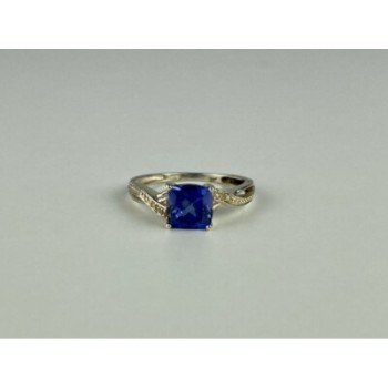 925 STERLING SILVER IOLITE & CZ RING SIZE 6.75