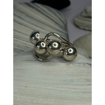 Unique Design 925 Sterling Silver Ring Size 8