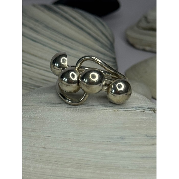 Unique Design 925 Sterling Silver Ring Size 8