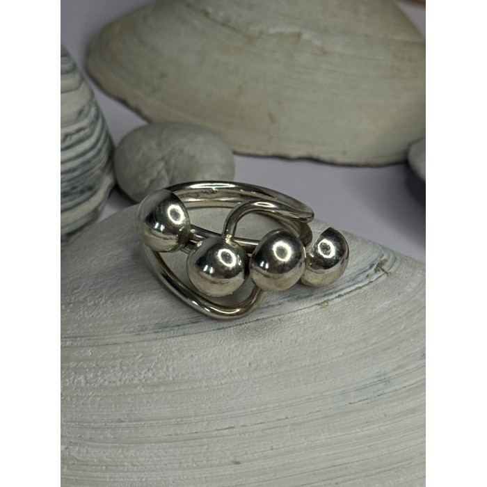 Unique Design 925 Sterling Silver Ring Size 8