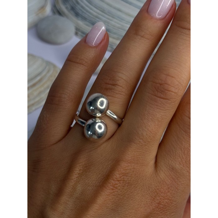 Unique Design 925 Sterling Silver Ring Size 6