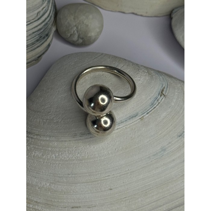 Unique Design 925 Sterling Silver Ring Size 6