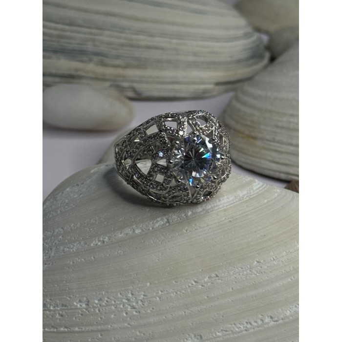 Shiny 925 Sterling Silver Cz Ring Size 9