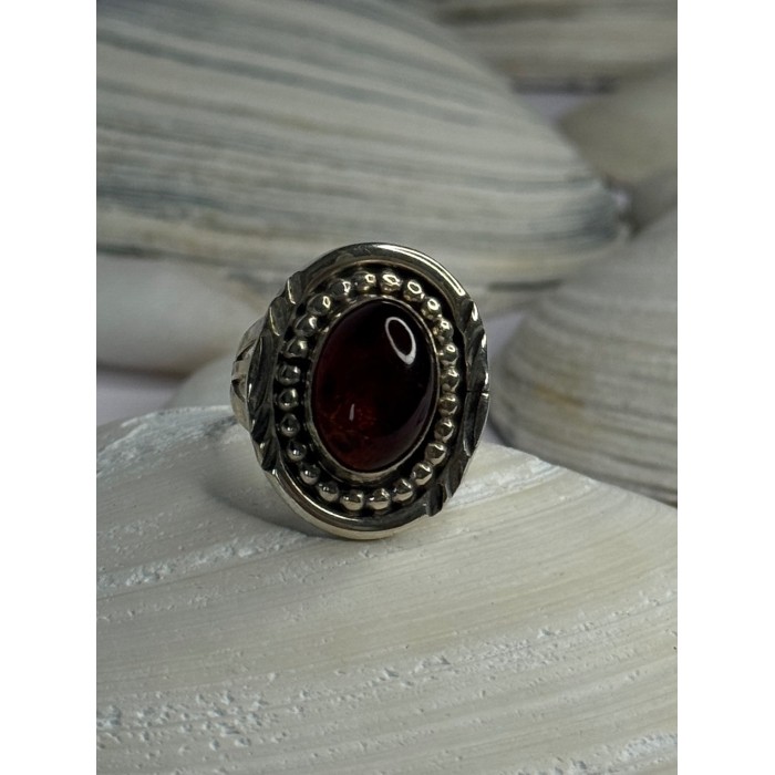 Vintage Design 925 Sterling Silver Amber Ring Size 9