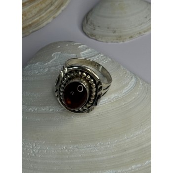 Vintage Design 925 Sterling Silver Amber Ring Size 9