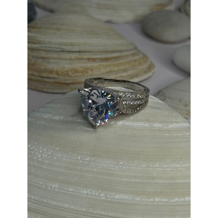 Beautiful Shiny 925 Sterling Silver Cz Ring Size 9.5