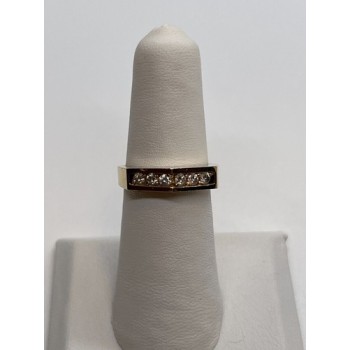 14K YELLOW GOLD & COLORLESS SAPPHIRE RING  SIZE 5.5