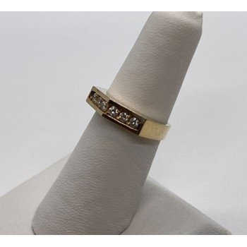 14K YELLOW GOLD & COLORLESS SAPPHIRE RING  SIZE 5.5