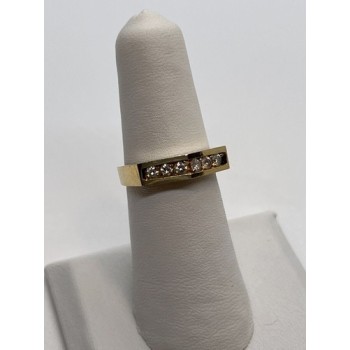14K YELLOW GOLD & COLORLESS SAPPHIRE RING  SIZE 5.5