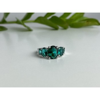 925 Sterling Silver Green CZ Ring Size 8