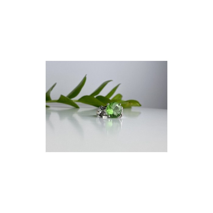 925 Sterling Silver CZ Ring Size 7