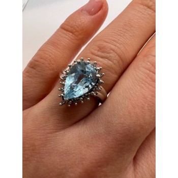 14K WHITE GOLD TOPAZ & DIAMONDS RING  SIZE 6