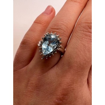 14K WHITE GOLD TOPAZ & DIAMONDS RING  SIZE 6