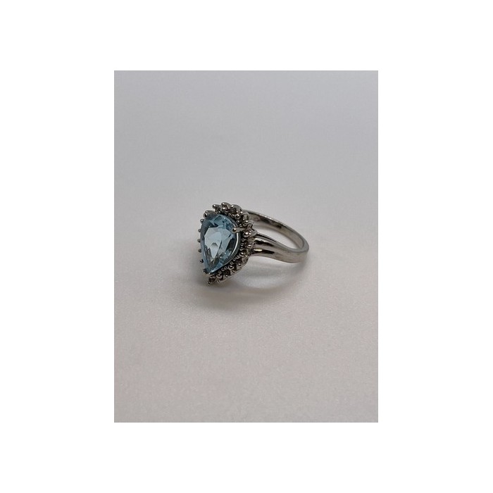 14K WHITE GOLD TOPAZ & DIAMONDS RING  SIZE 6