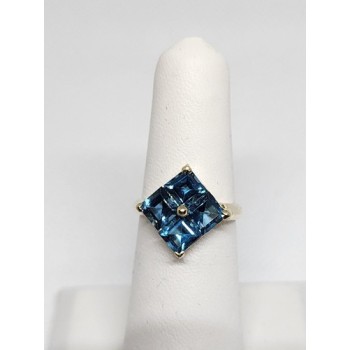 10K YELLOW GOLD & TOPAZ RING  SIZE 5