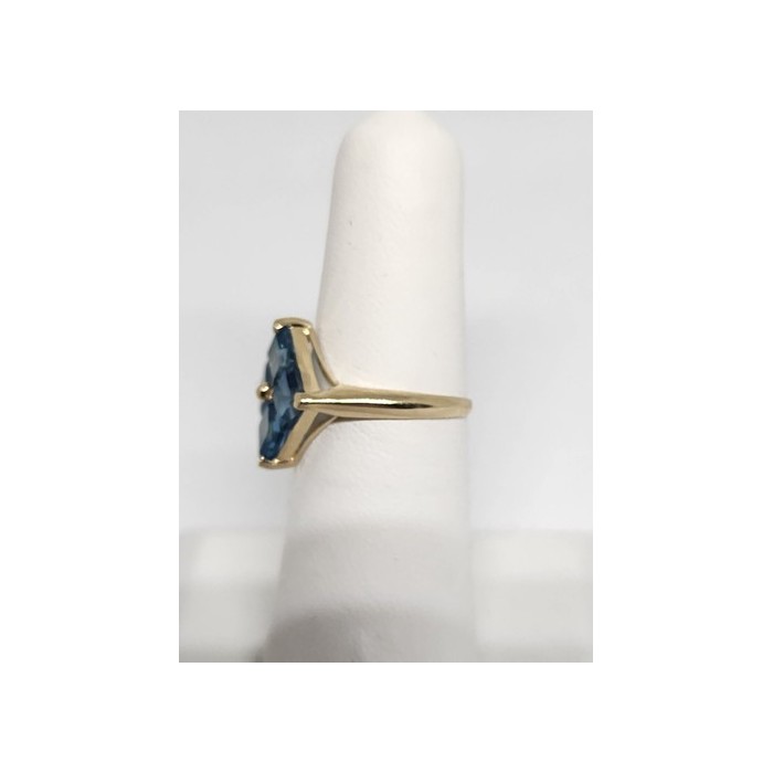 10K YELLOW GOLD & TOPAZ RING  SIZE 5