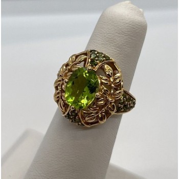 14K YELLOW GOLD  & PERIDOT RING  SIZE 4.5