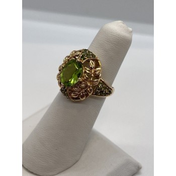 14K YELLOW GOLD  & PERIDOT RING  SIZE 4.5