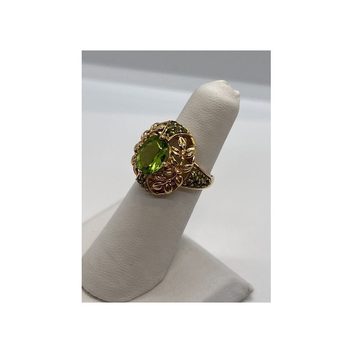 14K YELLOW GOLD  & PERIDOT RING  SIZE 4.5