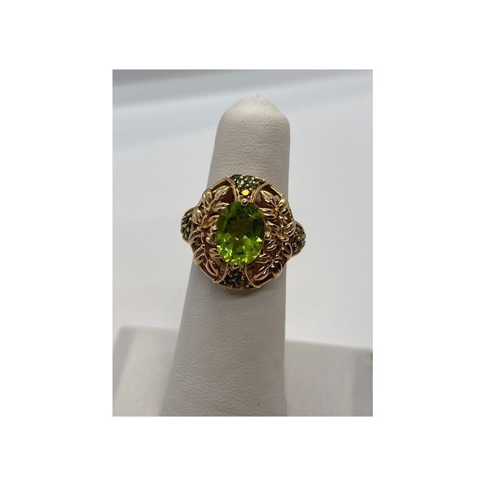 14K YELLOW GOLD  & PERIDOT RING  SIZE 4.5