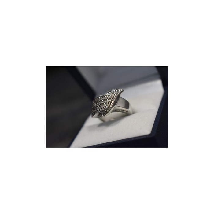 925 Sterling Silver Marcasites Ring Size 5.5